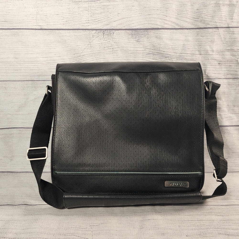 Bose SoundDock Speaker Bag Black Synthetic Leather Nylon Shoulder Strap Padded